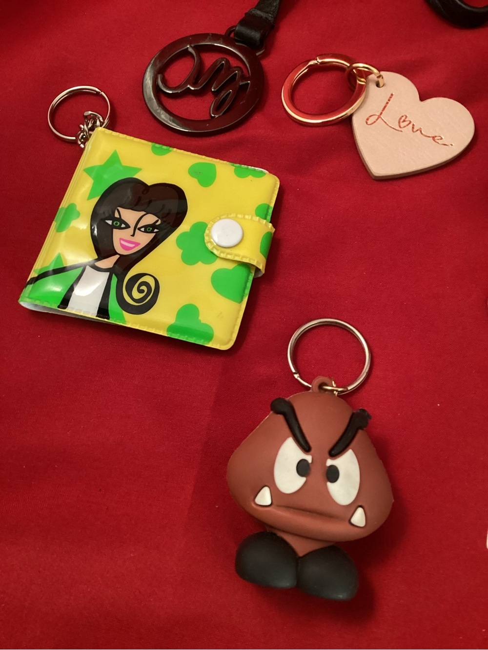 Multiples Assorted Keychain Lot - Picture 5 of 8